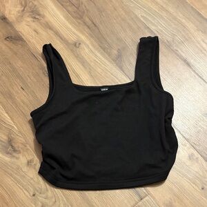 SHEIN Black Women's Crop Top